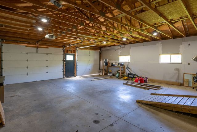 6401 W 95th Avenue Court, Taylor Ridge, IL 61284