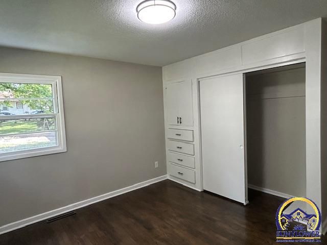 2719 SE Iowa AVE, Topeka, KS 66605