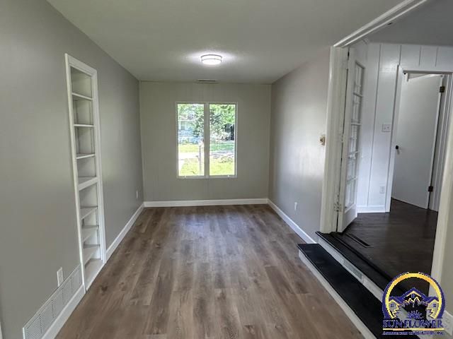 2719 SE Iowa AVE, Topeka, KS 66605