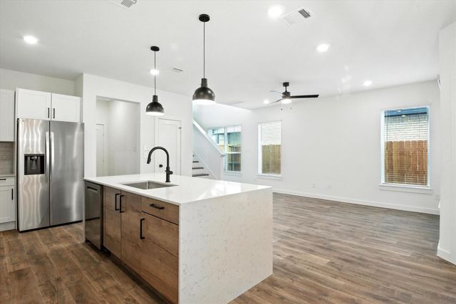 1852 Dry Cherry Drive A, Dayton, TX 77535