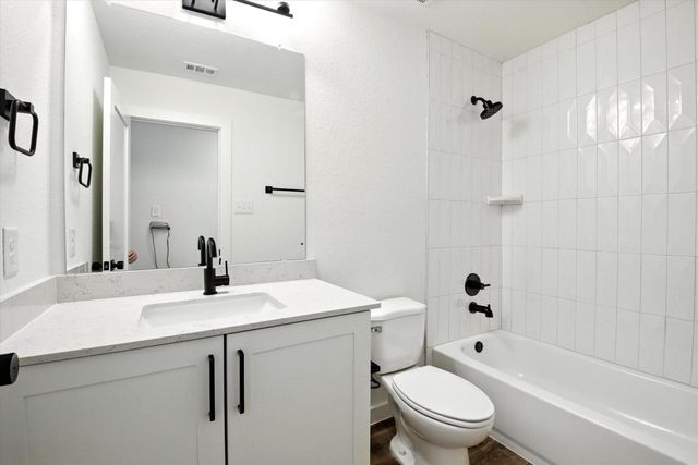 1852 Dry Cherry Drive A, Dayton, TX 77535