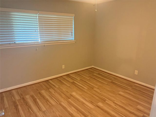 5628 Birchmont Drive A, Houston, TX 77091