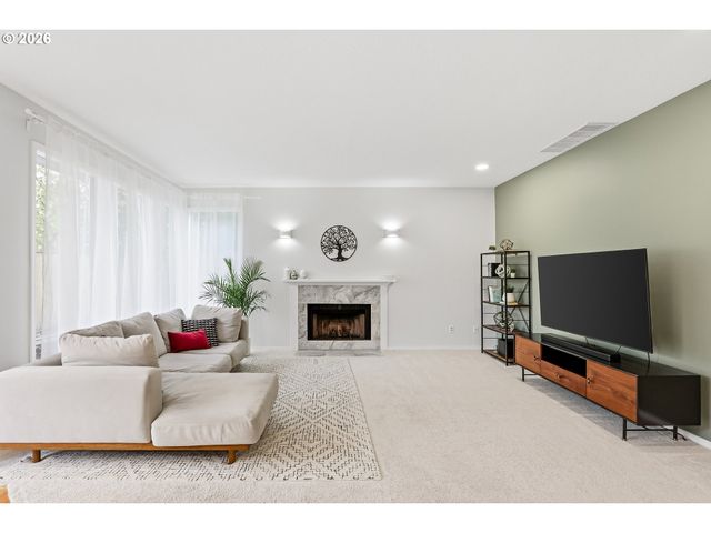 14321 CAMDEN Ln, Lake Oswego, OR 97035