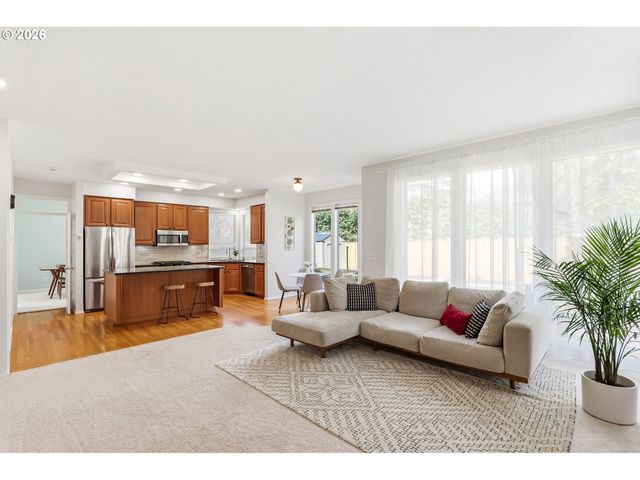 14321 CAMDEN Ln, Lake Oswego, OR 97035