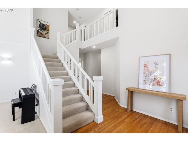 14321 CAMDEN Ln, Lake Oswego, OR 97035