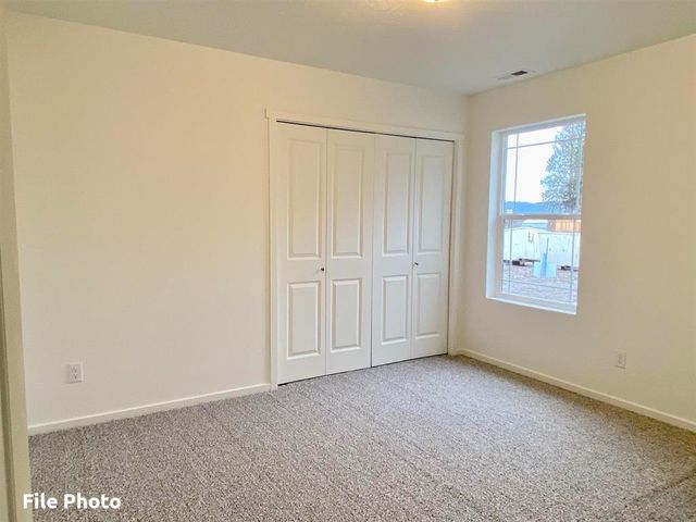 609 S Manifold Ln, Spokane Valley, WA 99016