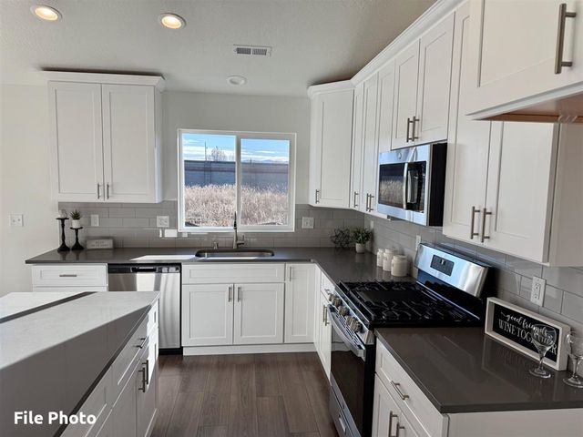 609 S Manifold Ln, Spokane Valley, WA 99016