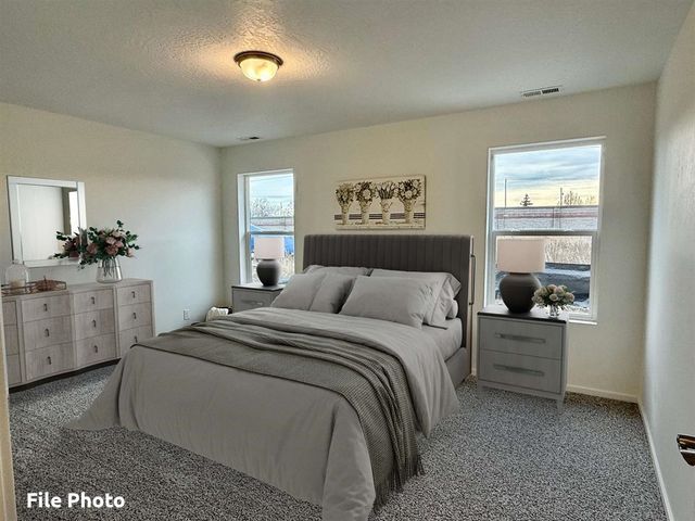 609 S Manifold Ln, Spokane Valley, WA 99016