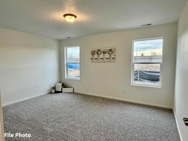 609 S Manifold Ln, Spokane Valley, WA 99016