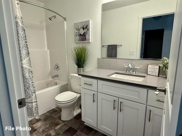 609 S Manifold Ln, Spokane Valley, WA 99016