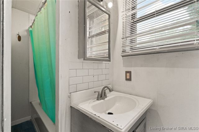 1131 Walnut Street, Madison, IN 47250