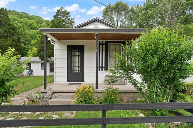 1131 Walnut Street, Madison, IN 47250