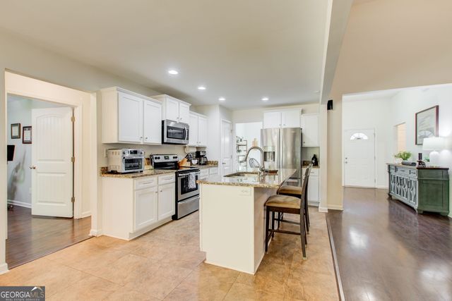 190 Pebble Creek Drive, Covington, GA 30016