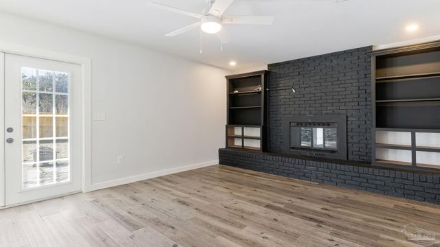 6099 Schofield Dr, Pensacola, FL 32506