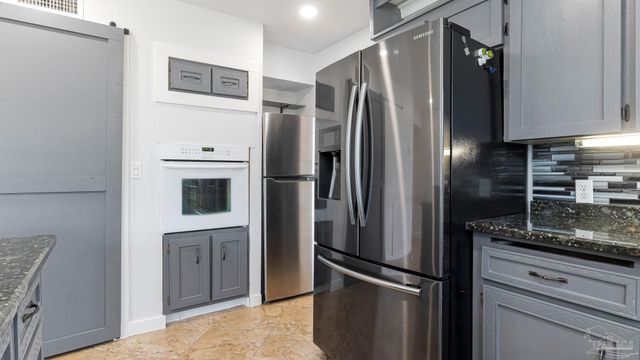 6099 Schofield Dr, Pensacola, FL 32506