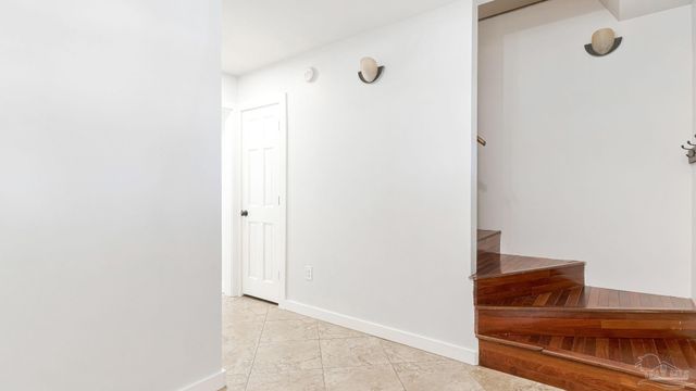 6099 Schofield Dr, Pensacola, FL 32506