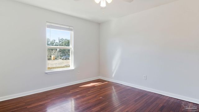 6099 Schofield Dr, Pensacola, FL 32506