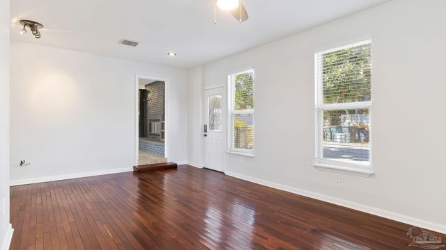 6099 Schofield Dr, Pensacola, FL 32506