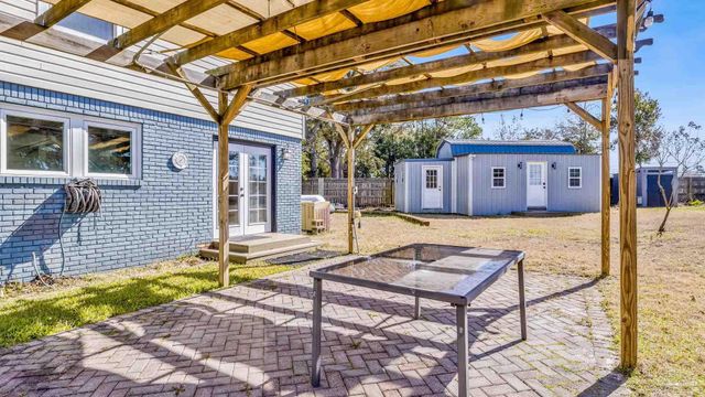 6099 Schofield Dr, Pensacola, FL 32506