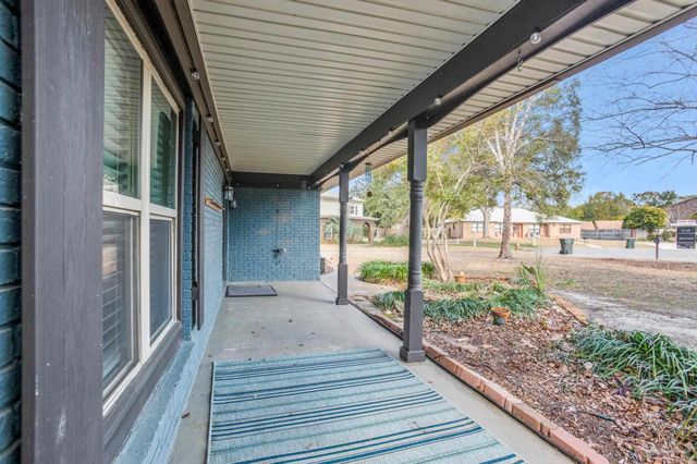 6099 Schofield Dr, Pensacola, FL 32506