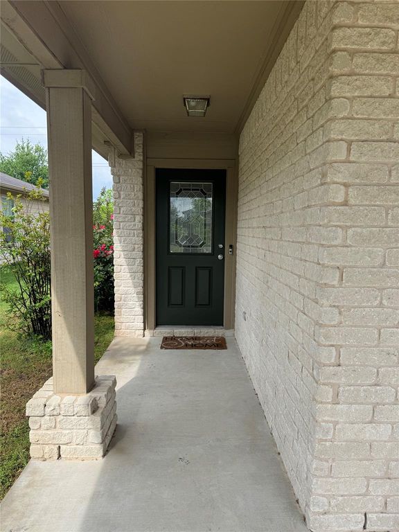 328 Altamont ST, Hutto, TX 78634
