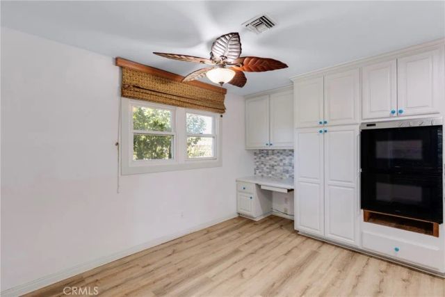 23728 Bessemer Street, Woodland Hills, CA 91367