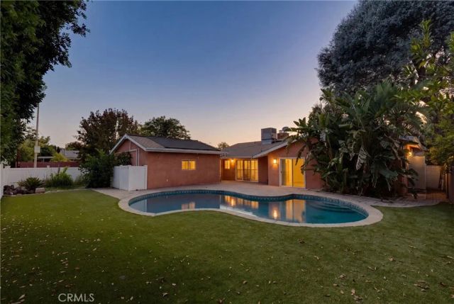 23728 Bessemer Street, Woodland Hills, CA 91367