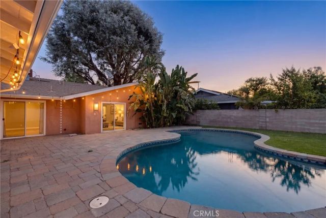 23728 Bessemer Street, Woodland Hills, CA 91367