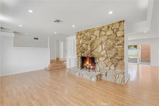 23728 Bessemer Street, Woodland Hills, CA 91367