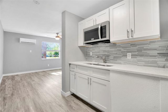 6701 S WEST SHORE BOULEVARD 8, Tampa, FL 33616