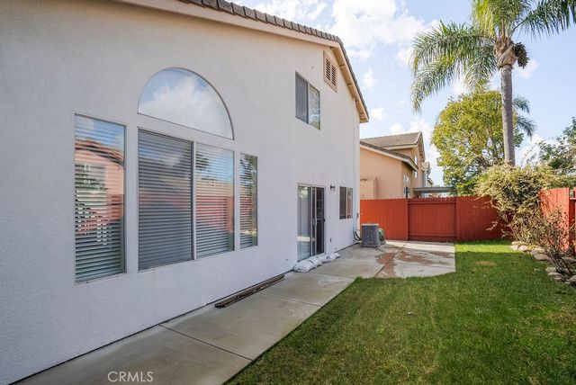 2037 Pine Hurst, Hawthorne, CA 90250