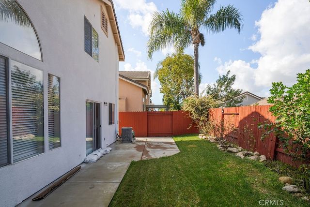 2037 Pine Hurst, Hawthorne, CA 90250