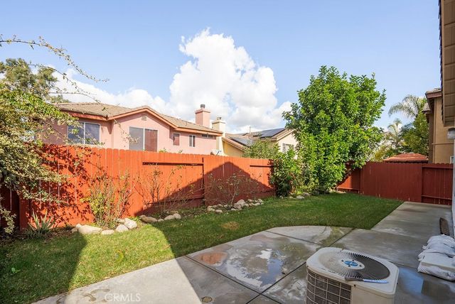 2037 Pine Hurst, Hawthorne, CA 90250