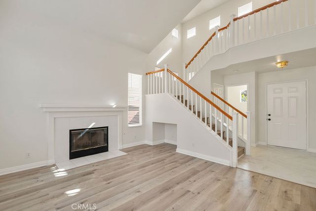 2037 Pine Hurst, Hawthorne, CA 90250