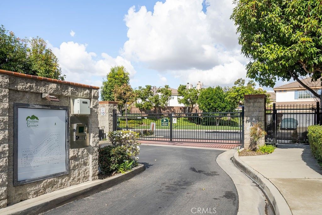 2037 Pine Hurst, Hawthorne, CA 90250