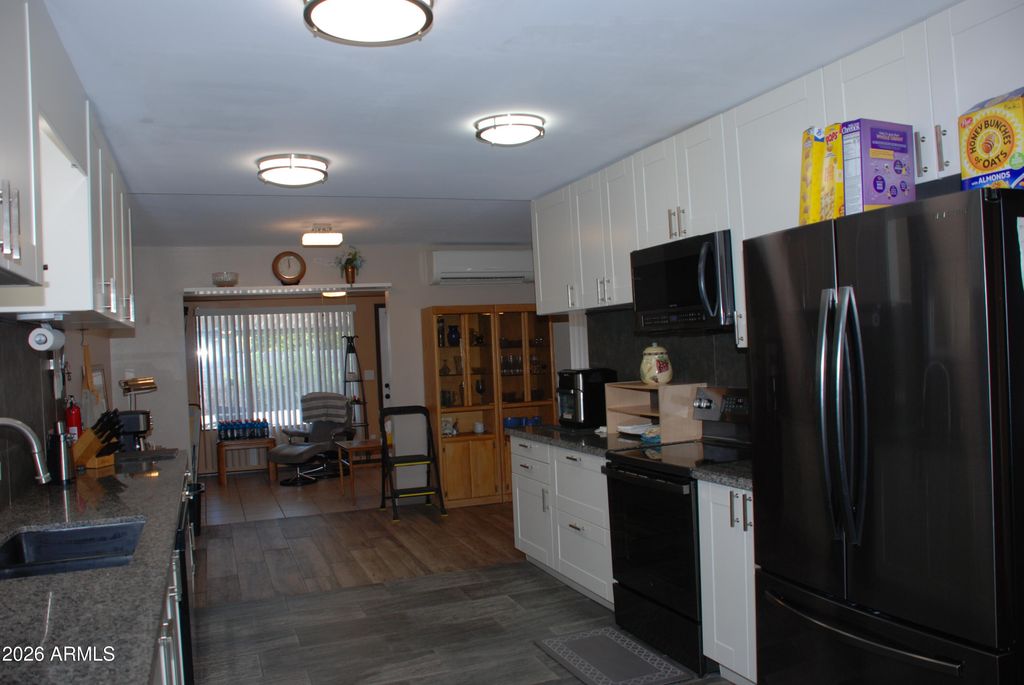 10428 W MEADE Drive, Sun City, AZ 85351 — photo 3