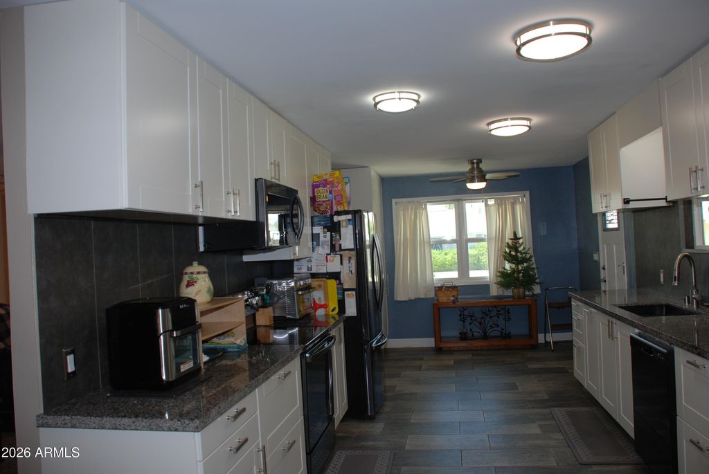 10428 W MEADE Drive, Sun City, AZ 85351 — photo 4