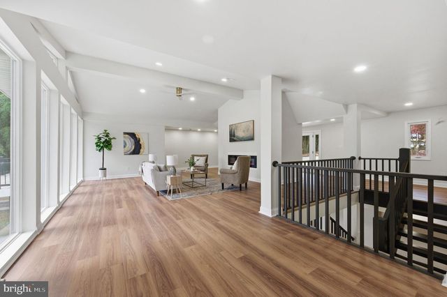 4 METEOR LN, Newark, DE 19711