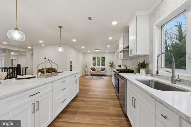 4 METEOR LN, Newark, DE 19711