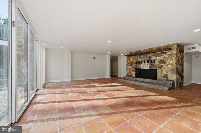 4 METEOR LN, Newark, DE 19711