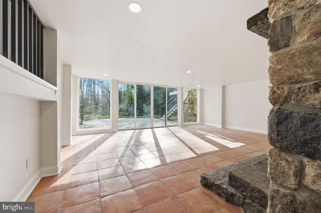 4 METEOR LN, Newark, DE 19711