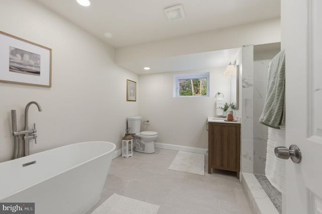 4 METEOR LN, Newark, DE 19711