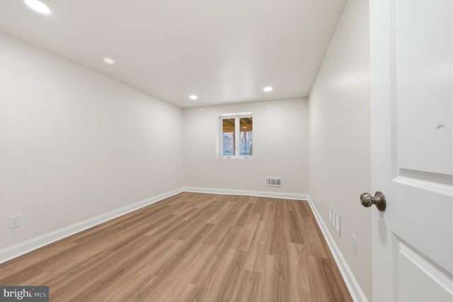 4 METEOR LN, Newark, DE 19711