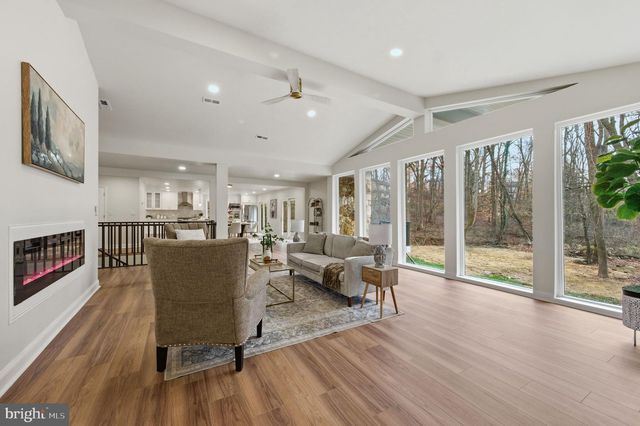 4 METEOR LN, Newark, DE 19711