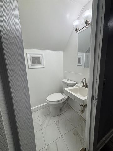 104 Concord St 3, Lowell, MA 01852