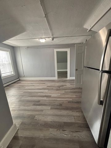 104 Concord St 3, Lowell, MA 01852