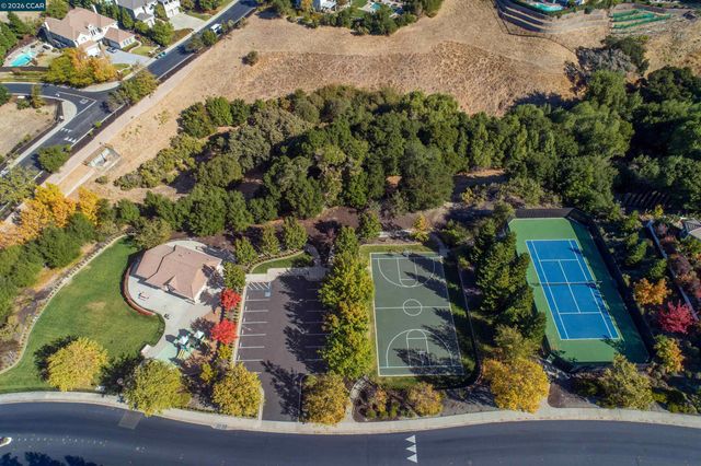 243 Lyndhurst Pl, San Ramon, CA 94583