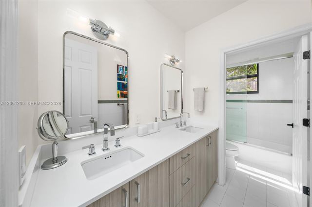 7250 SW 99th Street, Pinecrest, FL 33156