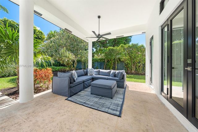 7250 SW 99th Street, Pinecrest, FL 33156