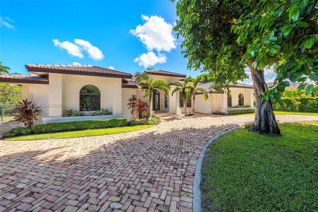 7250 SW 99th Street, Pinecrest, FL 33156